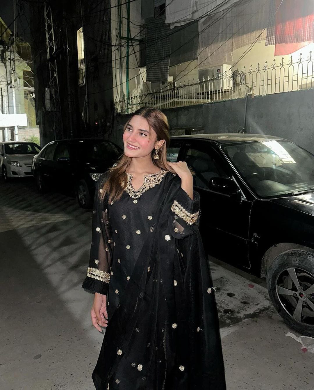 Hania Amir Embroidery Collection 3Pcs