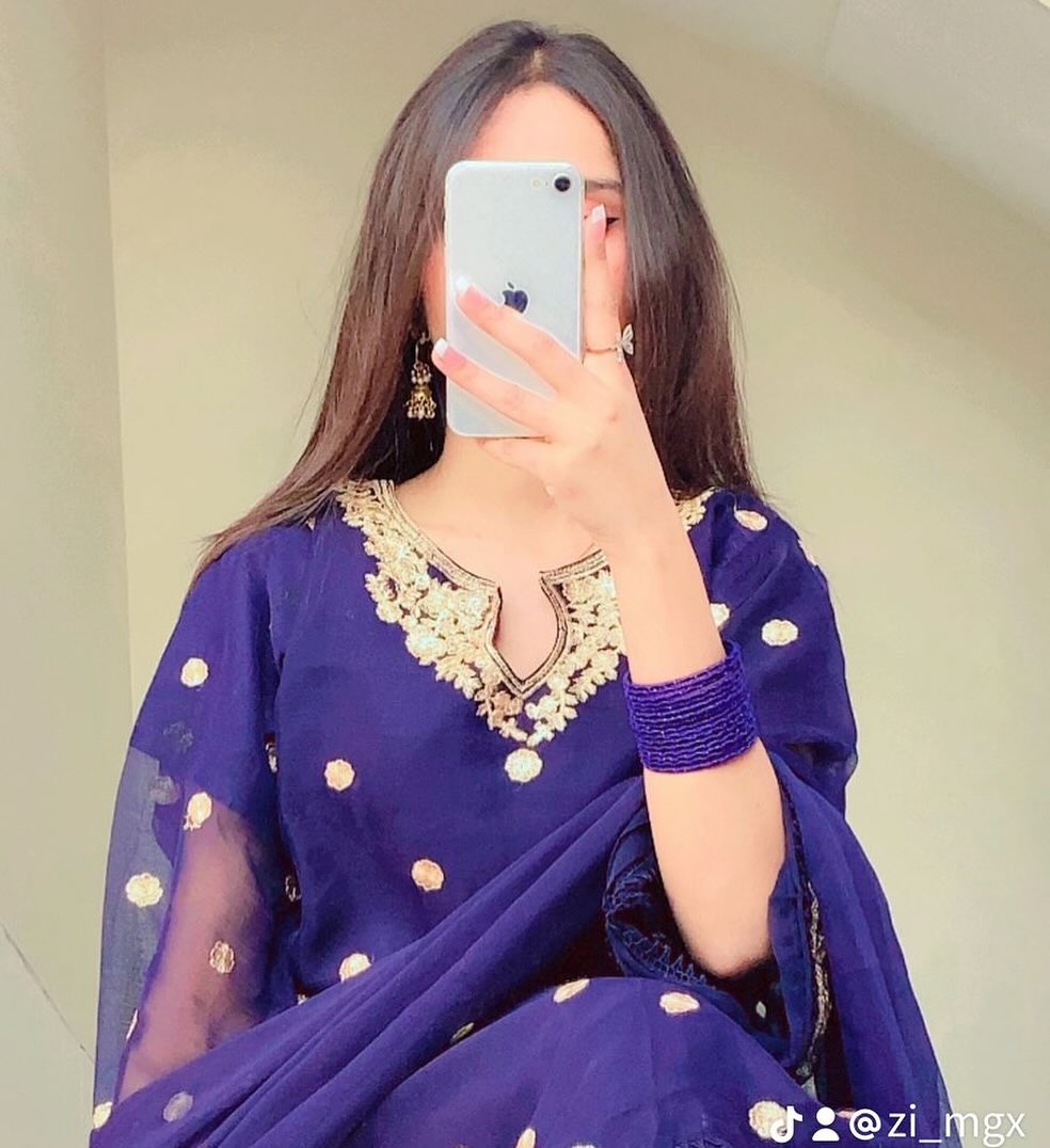 Hania Amir Embroidery Collection 3Pcs