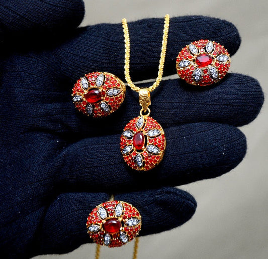 Graceful Red Gold-Plated Neckless Set