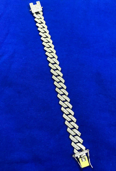 Iced Prong Bracelet