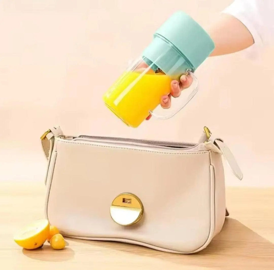 Rechargeable fast glass juicer + free silicone straw