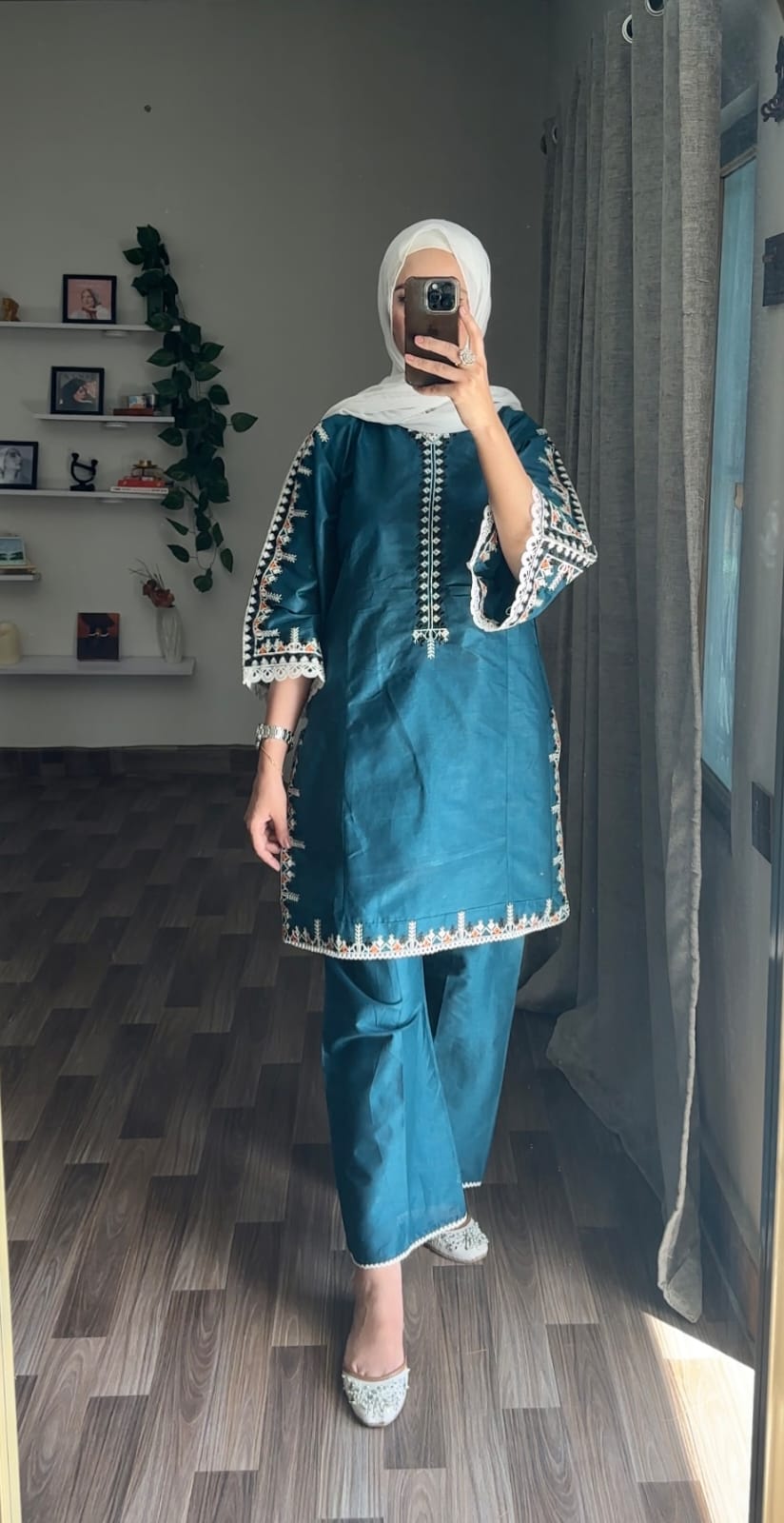 Multi Colour Embroidery 2Pc